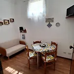 La Casa Di Paoletta A Due Passi Dal Mare Appartement *